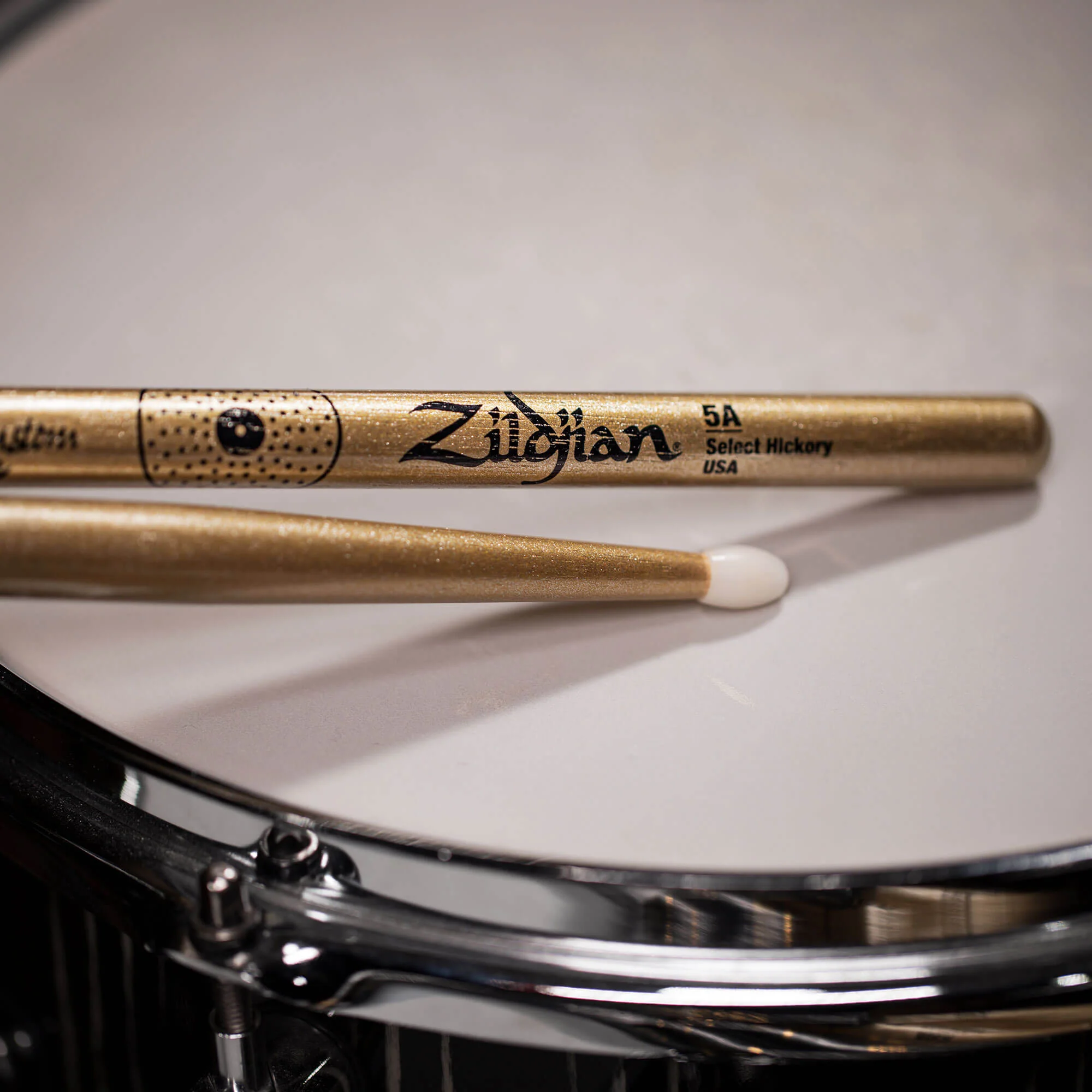 Z Custom LE Drumstick Collection 5A Gold Chroma, Nylon Tip - Image 5